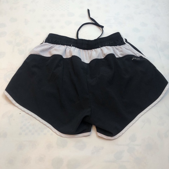 Asics Black White Running Shorts - Picture 15 of 16